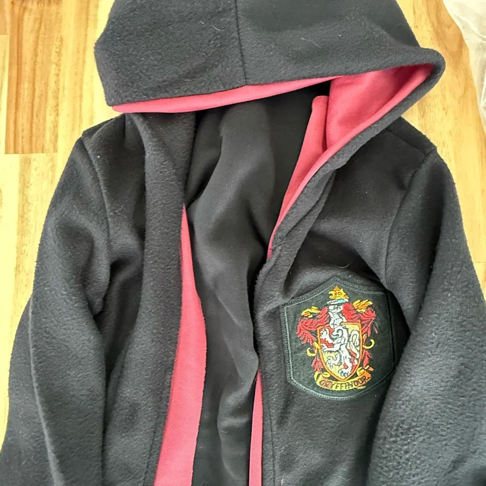Wizarding World Kids Costume‎ Robe - Black and Red medium